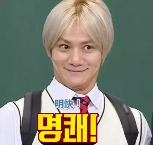 邓紫棋演出服装_邓紫棋台北时装周_邓紫棋的舞台服装造型引起关注，时尚感极强