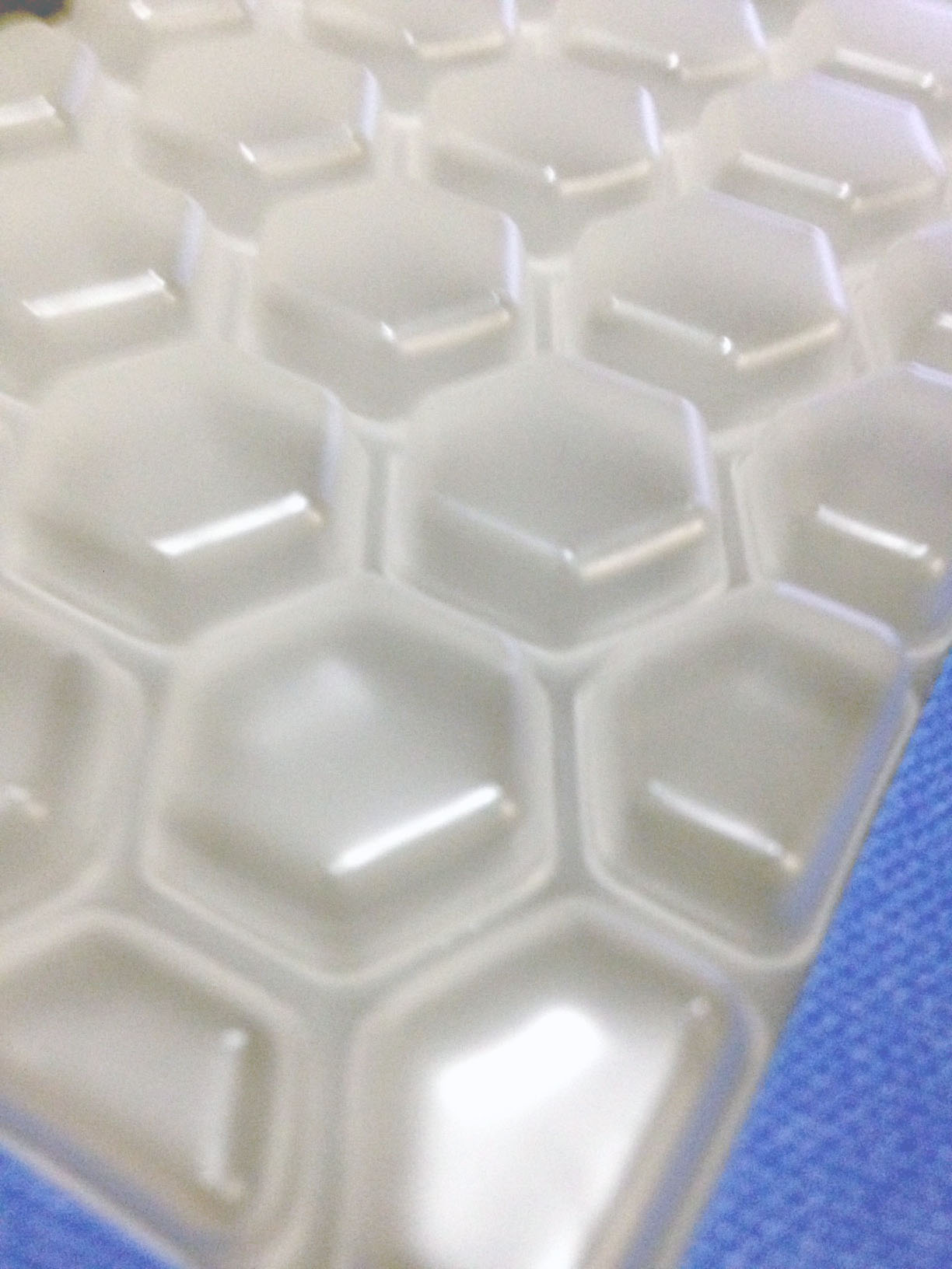 TPU在水下设备中的重要性_什么叫重要水体_性在婚姻中到底有多重要